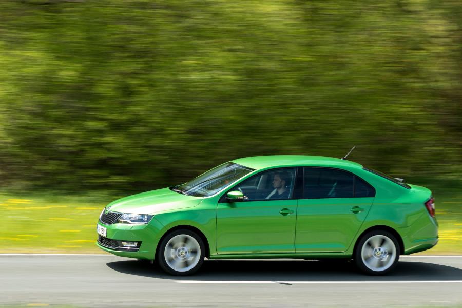  Skoda Rapid 2017 года  (WW) (фото 18 из 45)